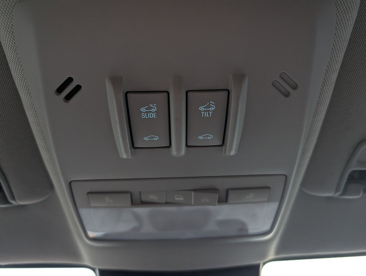 Used 2016 Buick Encore Sport Touring image 34