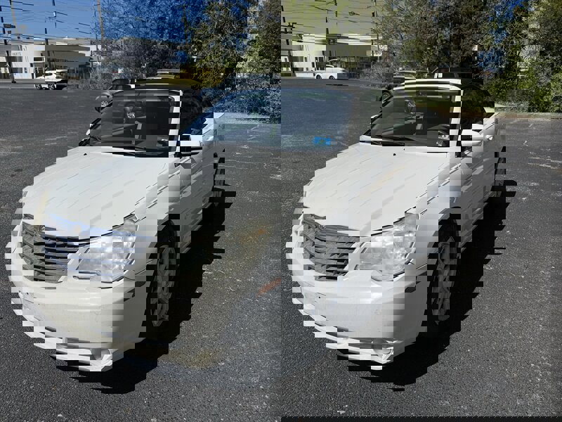 Used 2008 Chrysler Sebring Touring w/ Special Touring Group image 3