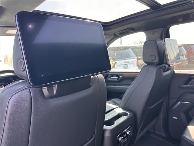 New 2026 GMC Yukon XL Denali w/ Denali Reserve Package image 24