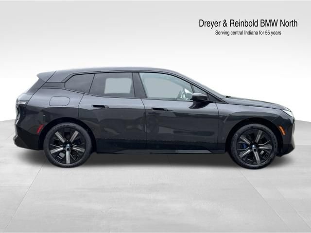 Used 2024 BMW iX xDrive50 w/ Sport Package AWD/4WD image 8