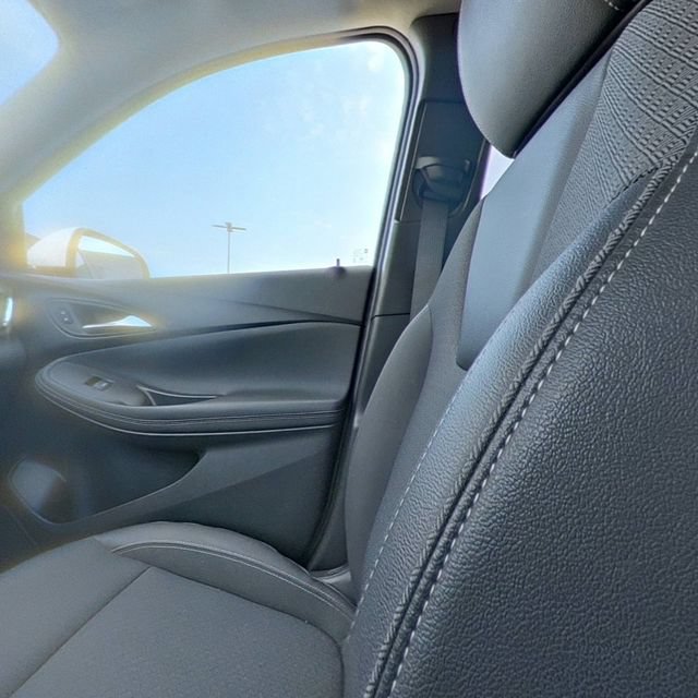 Used 2025 Buick Encore GX Preferred FWD image 25