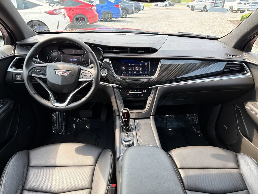 Certified 2022 Cadillac XT6 Premium Luxury AWD/4WD image 13