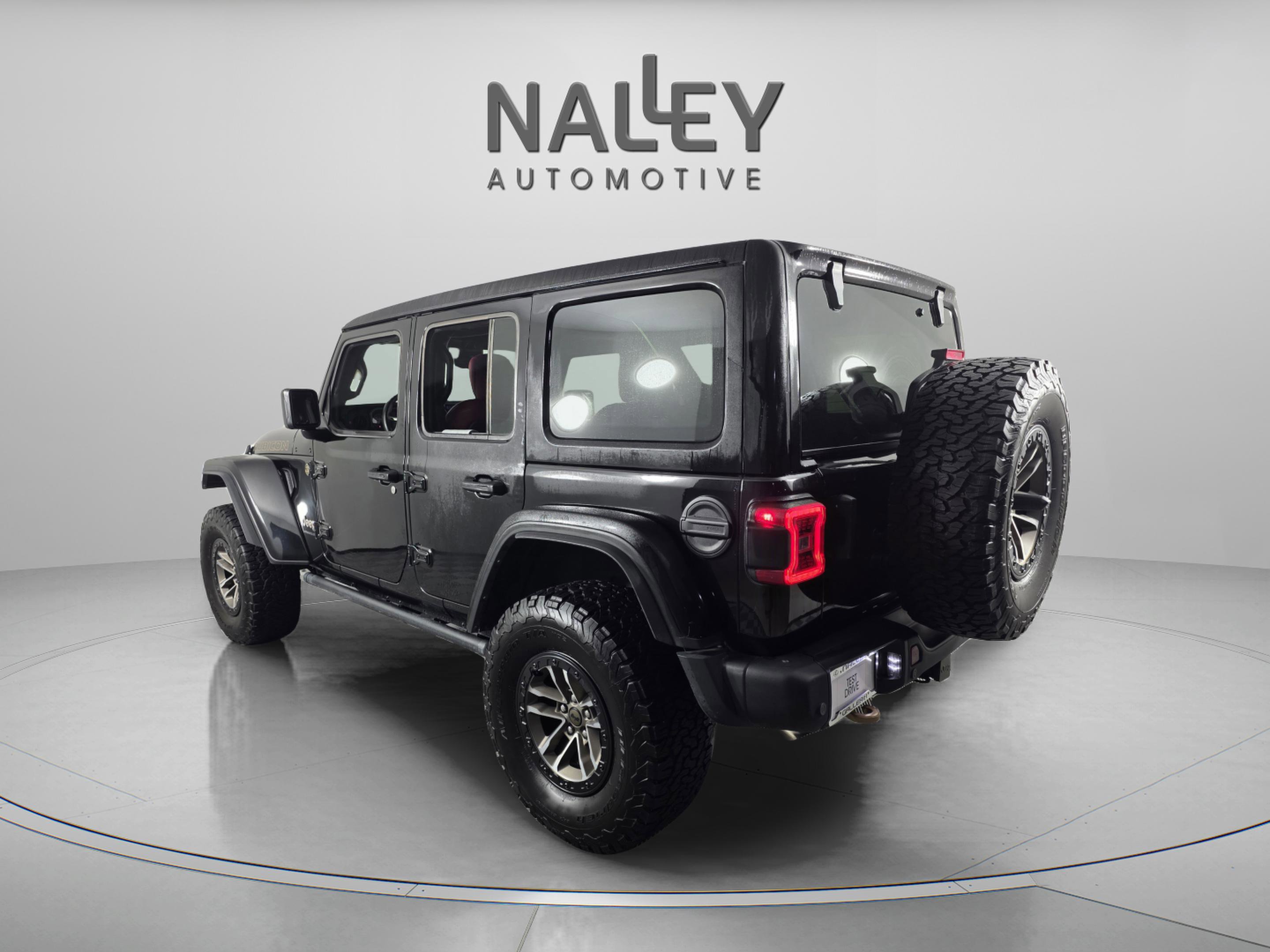 Used 2024 Jeep Wrangler Unlimited Rubicon 392 image 3