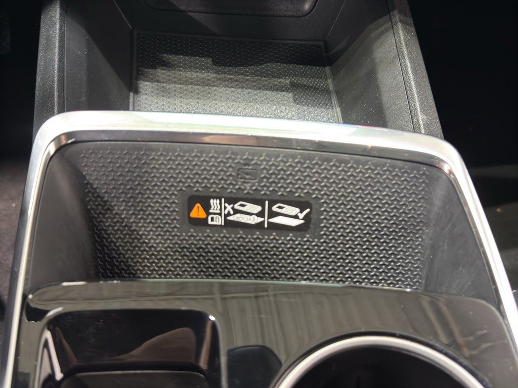 Used 2025 Chevrolet Equinox LT w/ Convenience Package II image 33