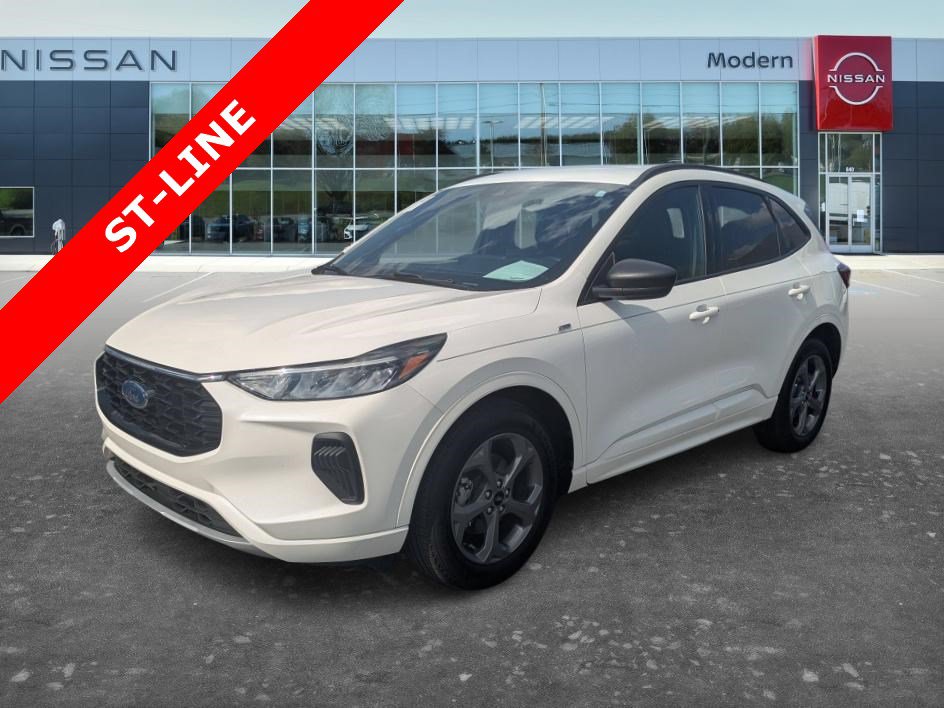 Used 2024 Ford Escape ST-Line w/ Tech Pack #1 FWD image 1