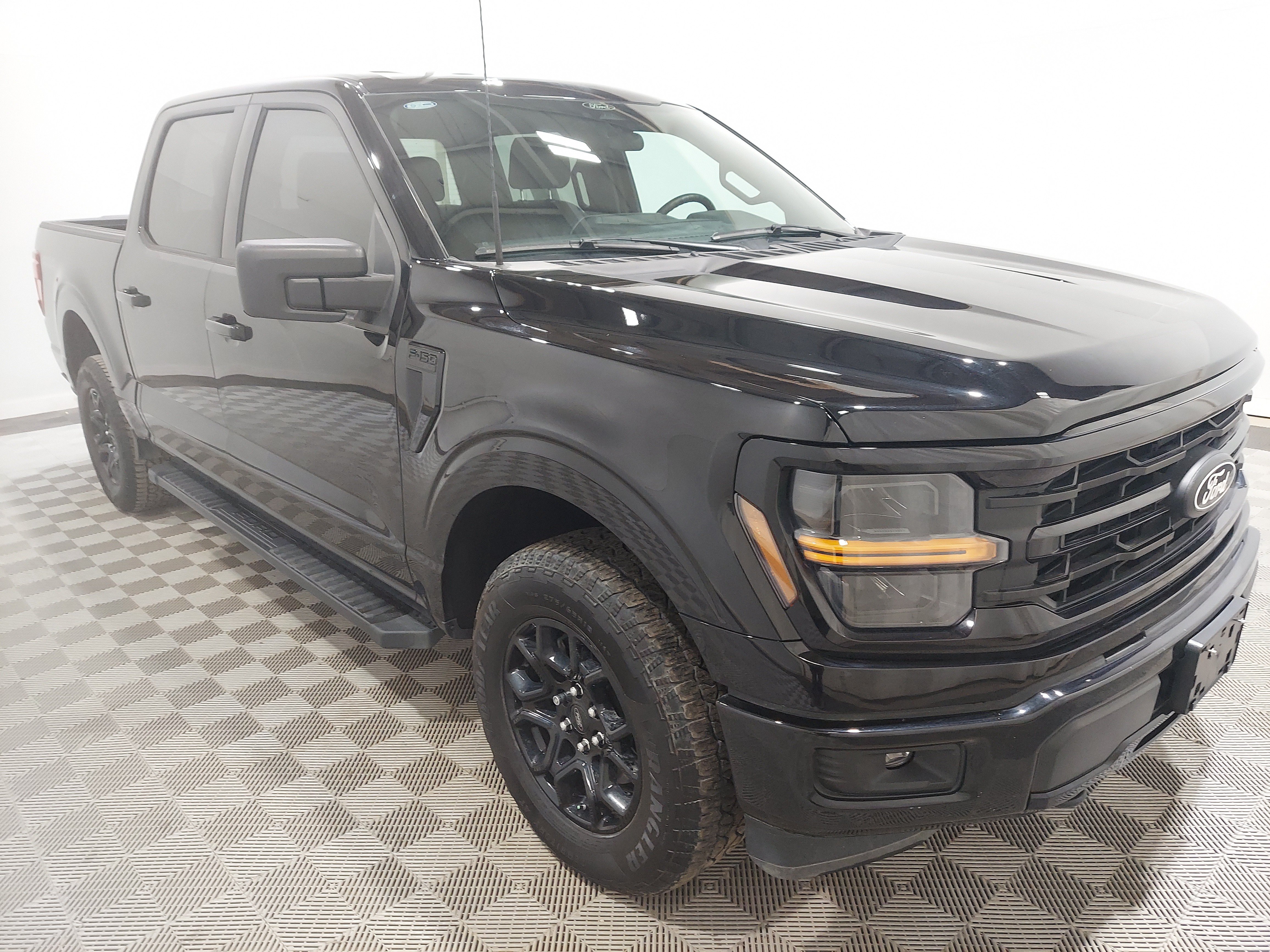 Used 2025 Ford F150 XLT w/ Equipment Group 301A Standard AWD/4WD image 4