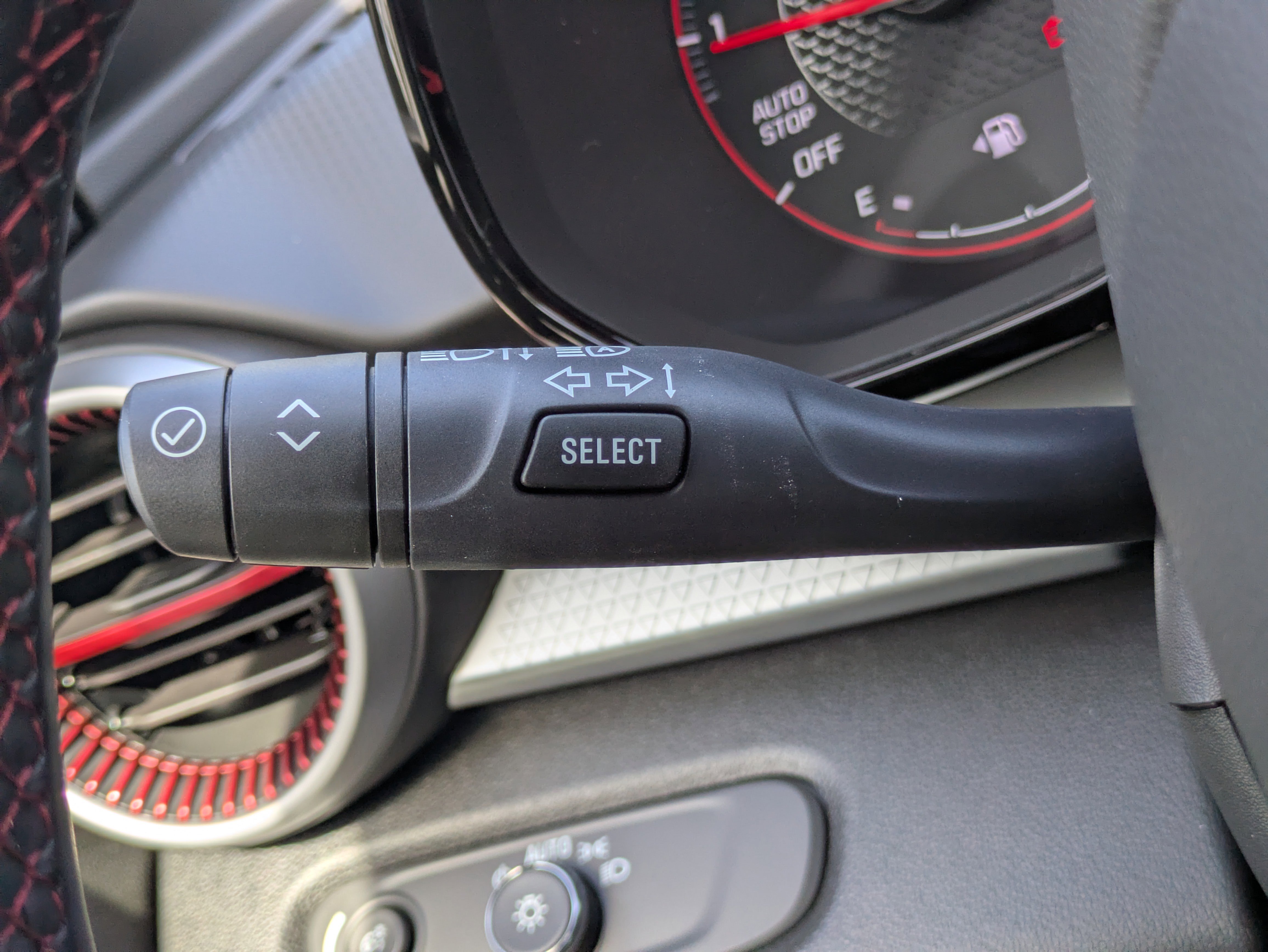 New 2026 Chevrolet Trax RS image 18