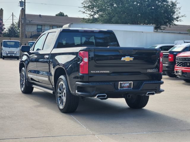Used 2023 Chevrolet Silverado 1500 High Country w/ Technology Package AWD/4WD image 3
