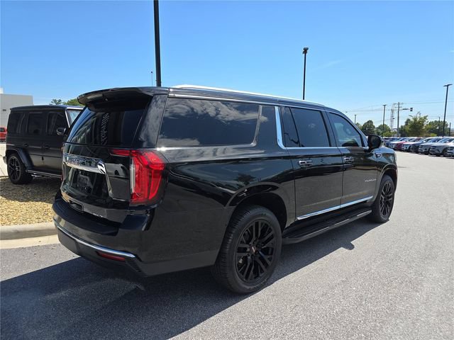 Used 2023 GMC Yukon XL SLT AWD/4WD image 3