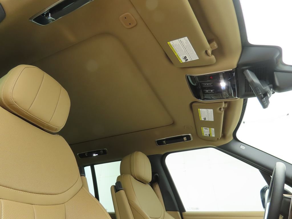 New 2025 Land Rover Range Rover SE image 18