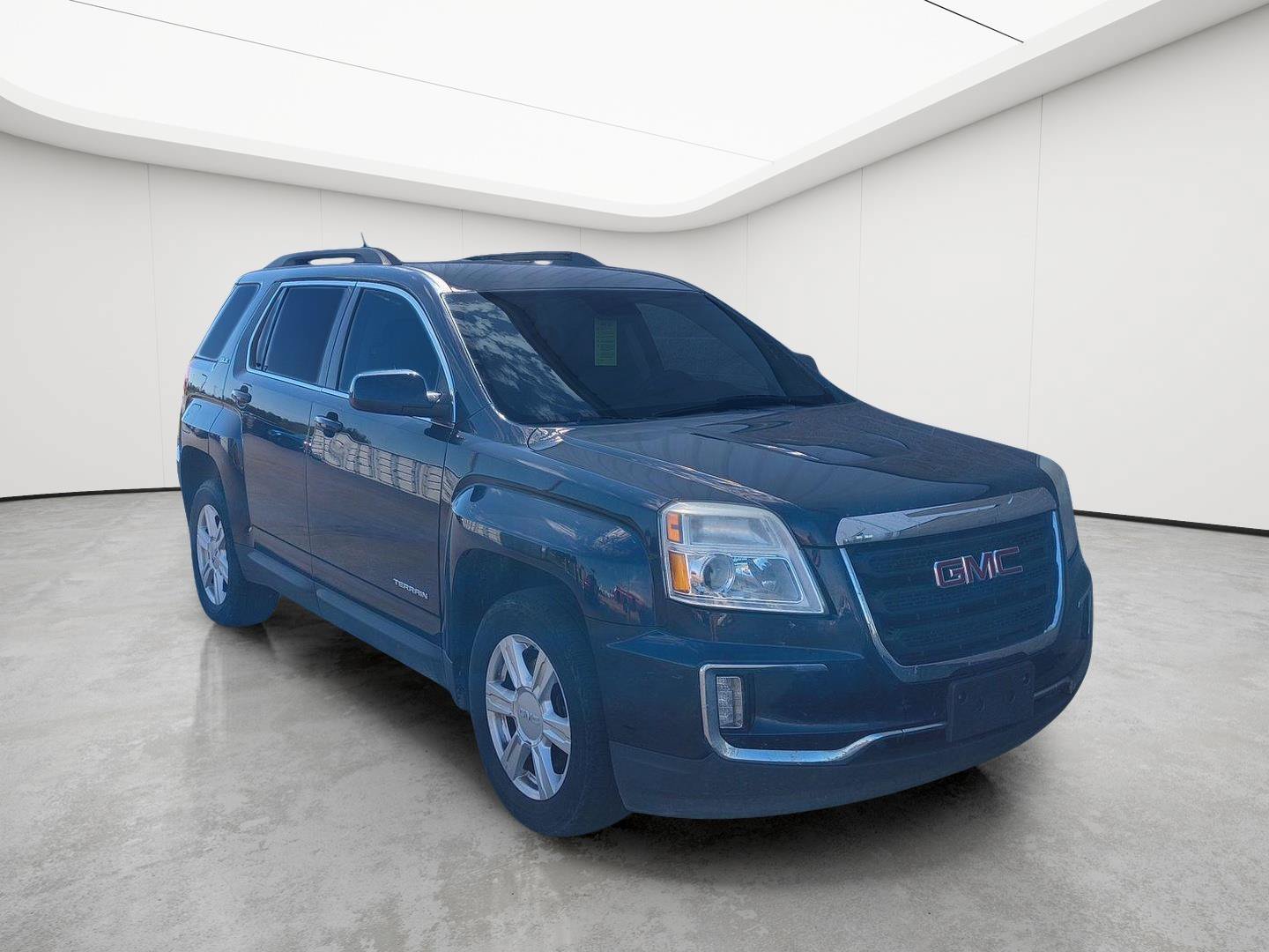 Used 2016 GMC Terrain SLE w/ Convenience Package FWD image 2
