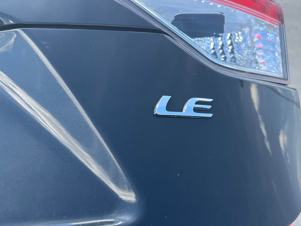 Used 2021 Toyota Corolla LE FWD image 13