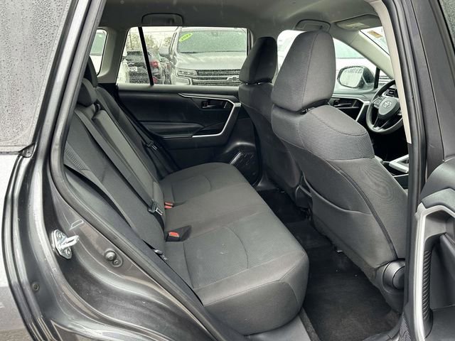 Used 2021 Toyota RAV4 LE image 21