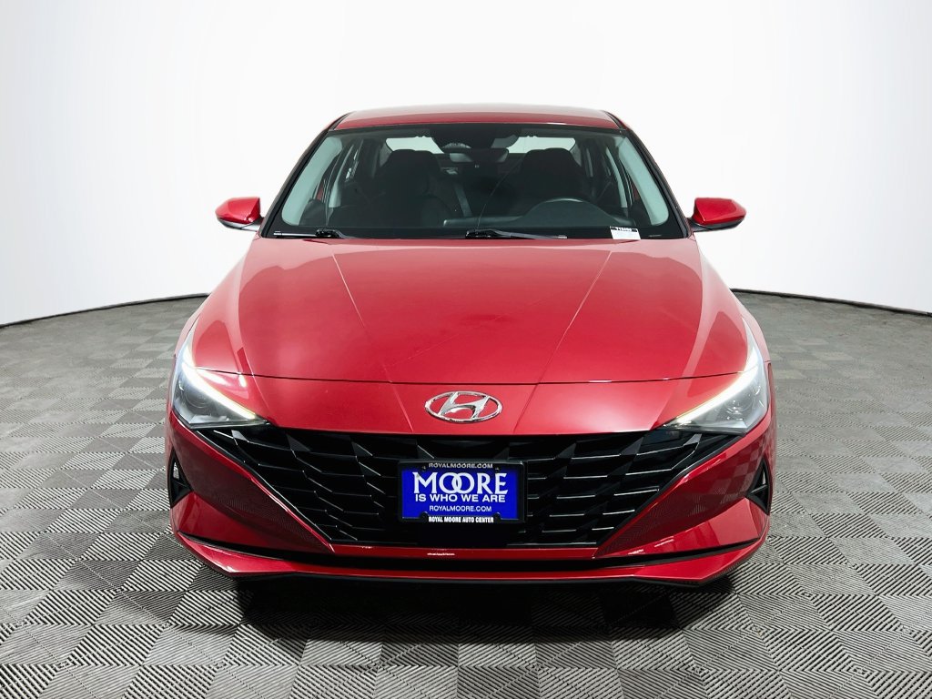 Used 2023 Hyundai Elantra SEL w/ Convenience Package FWD image 2