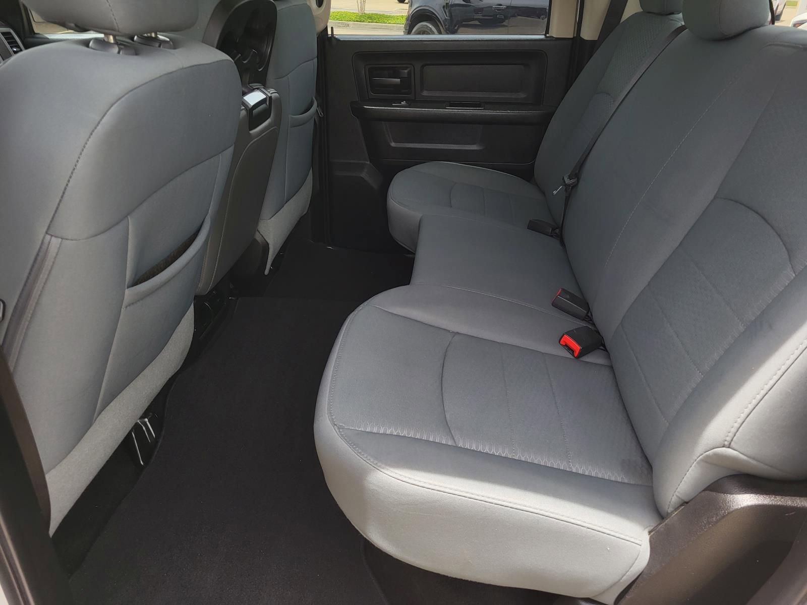 Used 2013 RAM 2500 Tradesman w/ Chrome Appearance Group RWD image 17