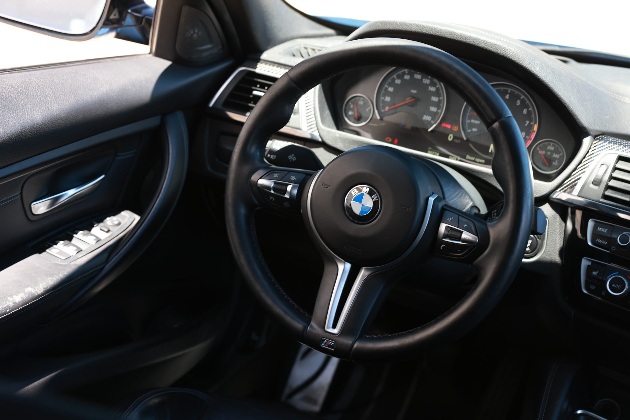 Used 2018 BMW M3 RWD image 33