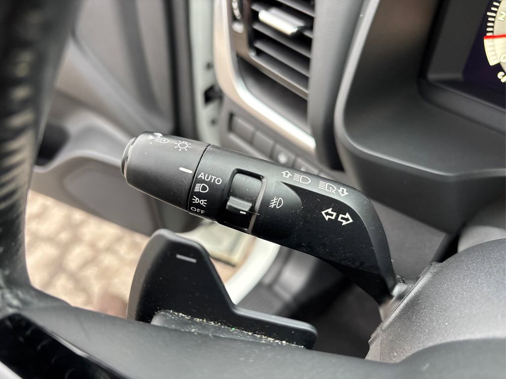 Used 2021 Nissan Rogue Platinum image 29