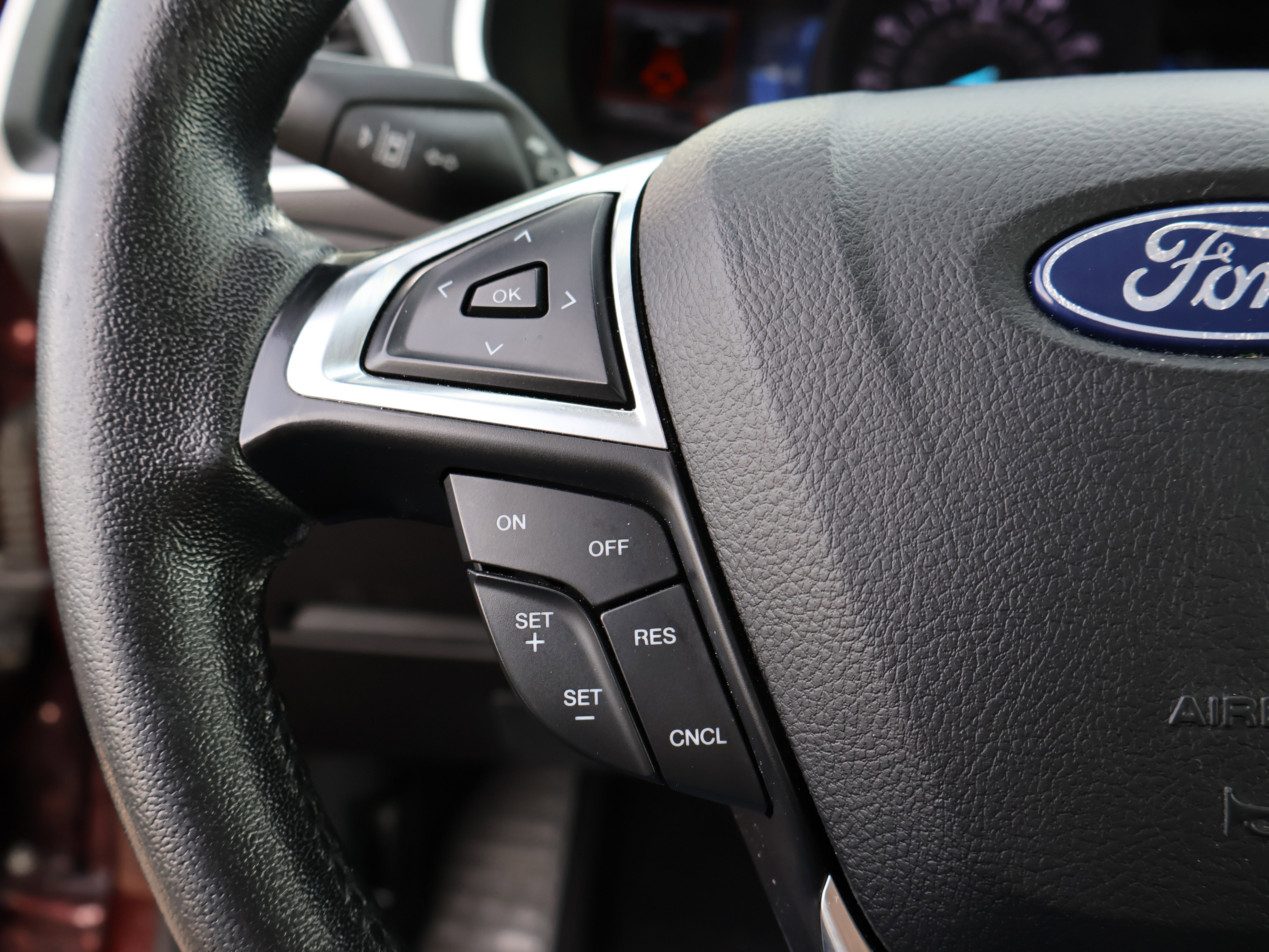 Used 2021 Ford Edge SEL image 31