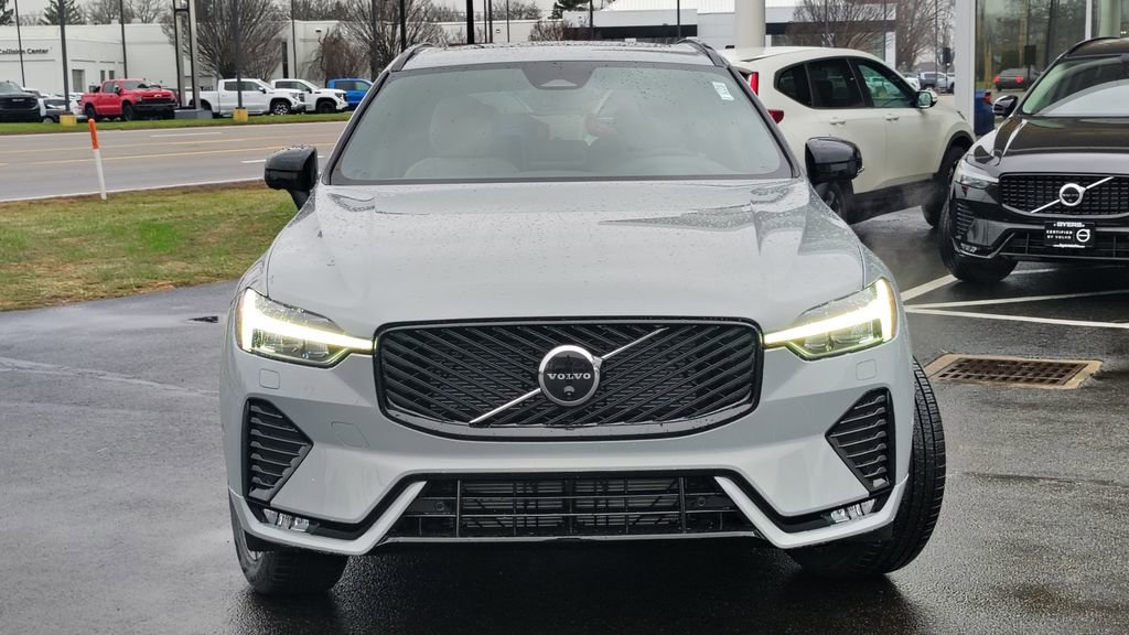 New 2026 Volvo XC60 B5 Plus w/ Climate Package AWD/4WD image 31