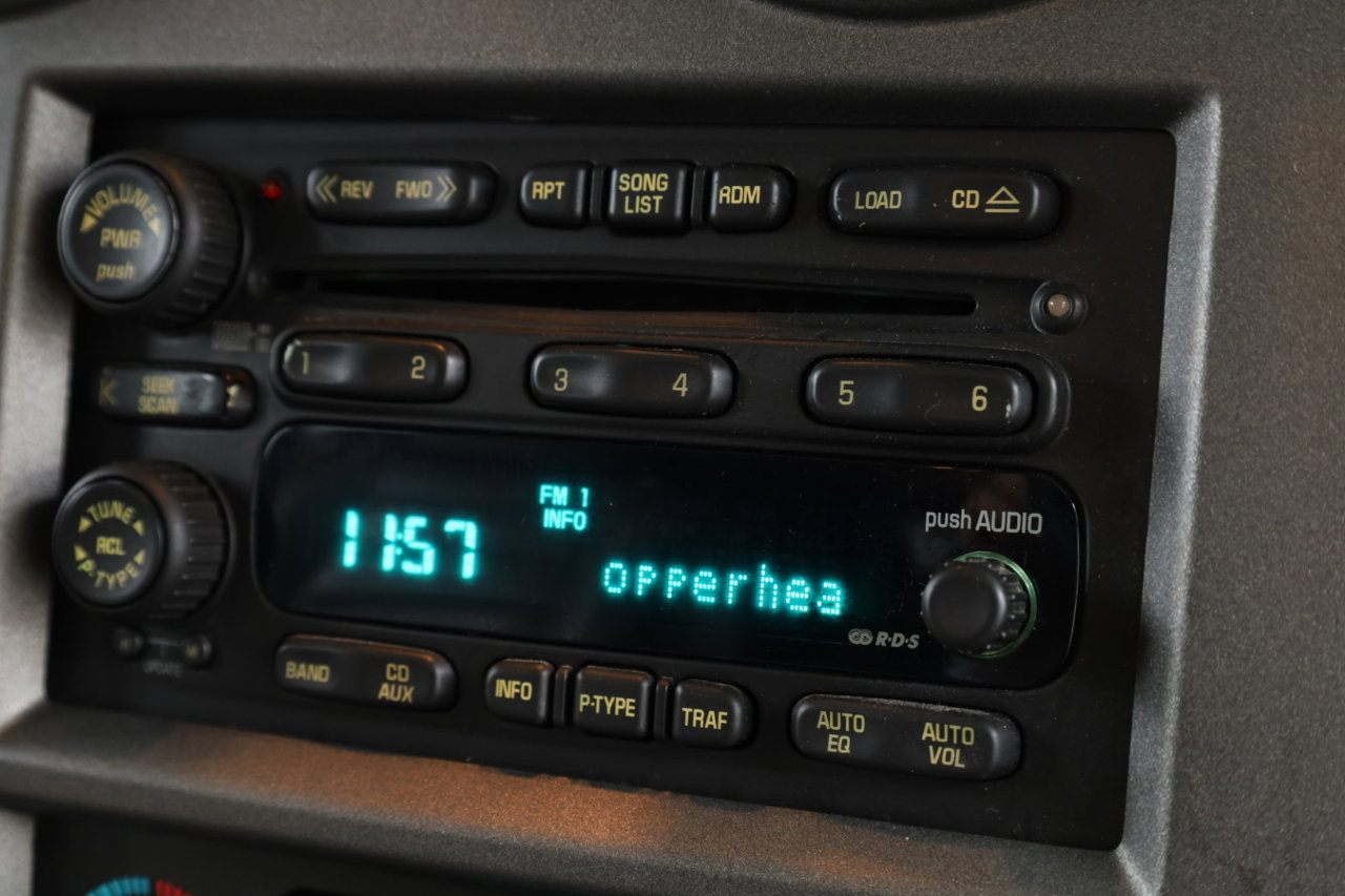 Used 2003 HUMMER H2 w/ Preferred Equipment Group image 27