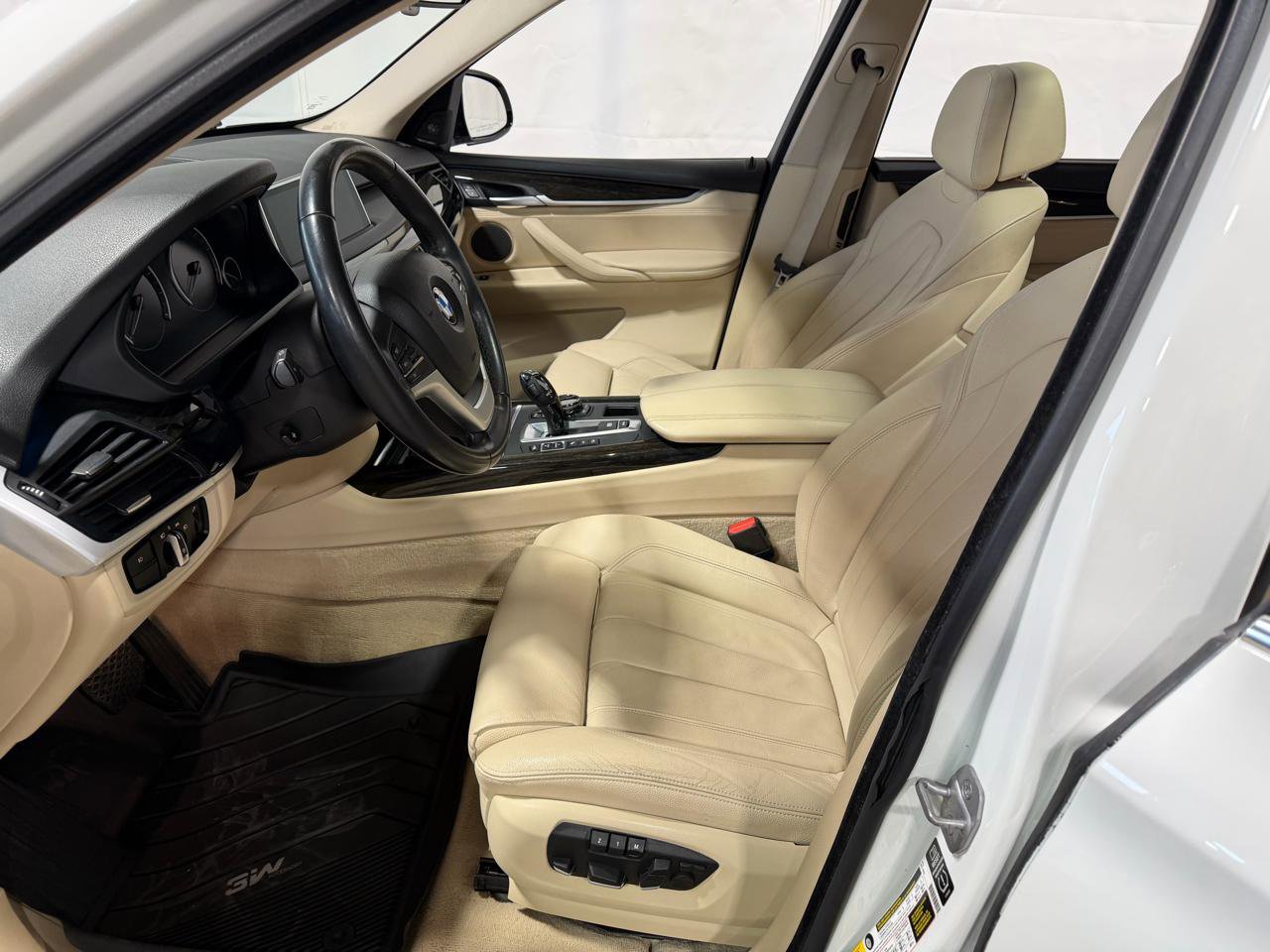 Used 2014 BMW X5 xDrive50i AWD/4WD image 23