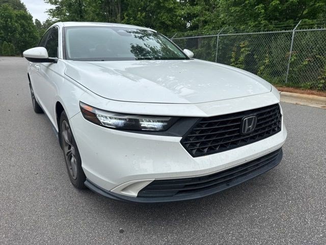 Used 2023 Honda Accord EX image 3