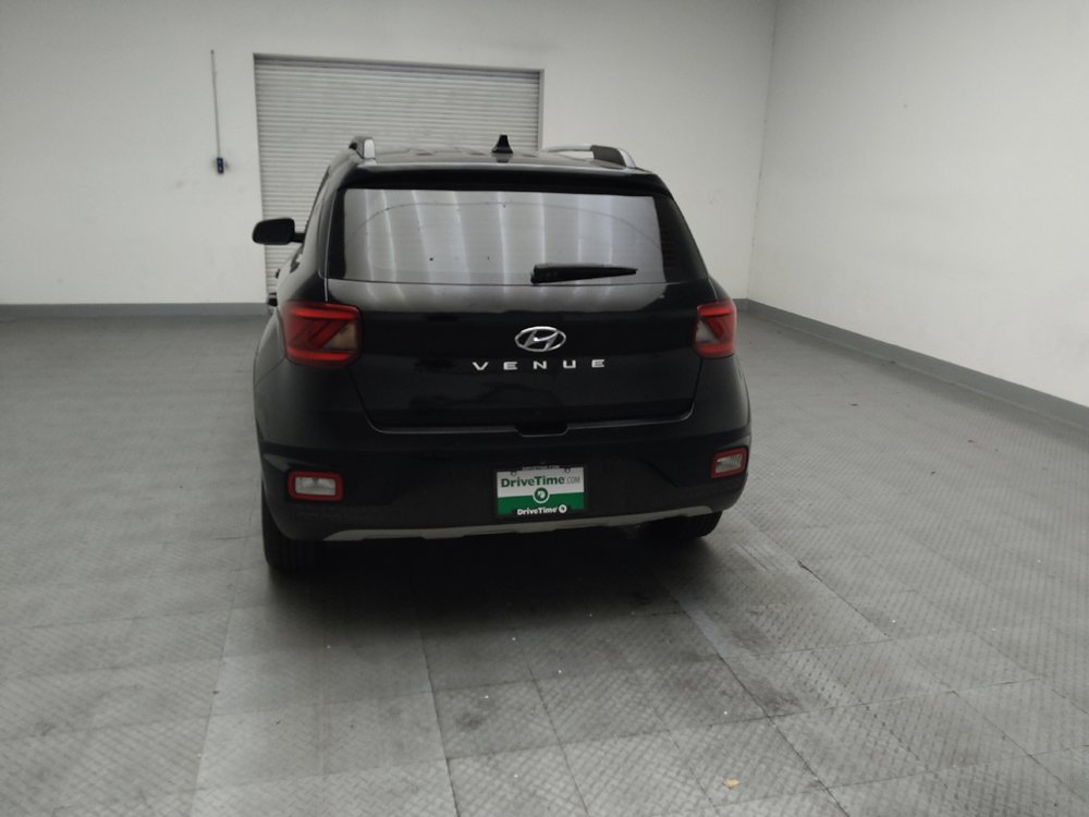 Used 2020 Hyundai Venue SEL FWD image 6