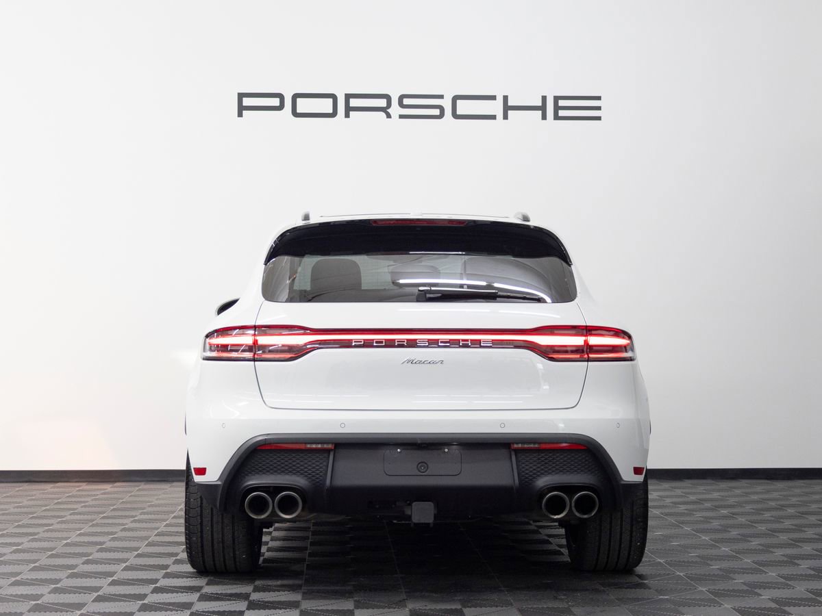 Certified 2025 Porsche Macan image 7