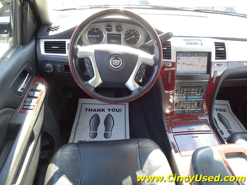 Used 2012 Cadillac Escalade ESV Luxury AWD/4WD image 9
