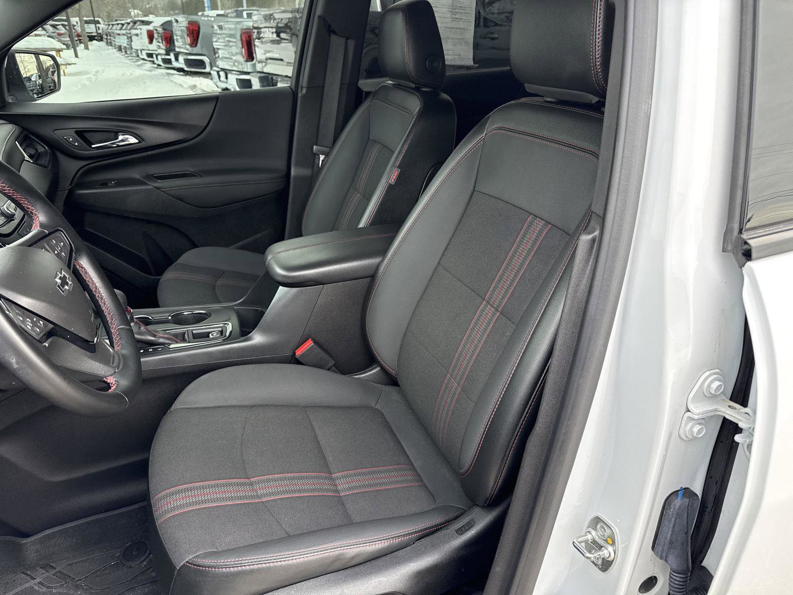 Used 2024 Chevrolet Equinox RS w/ LPO, Floor Liner Package image 12