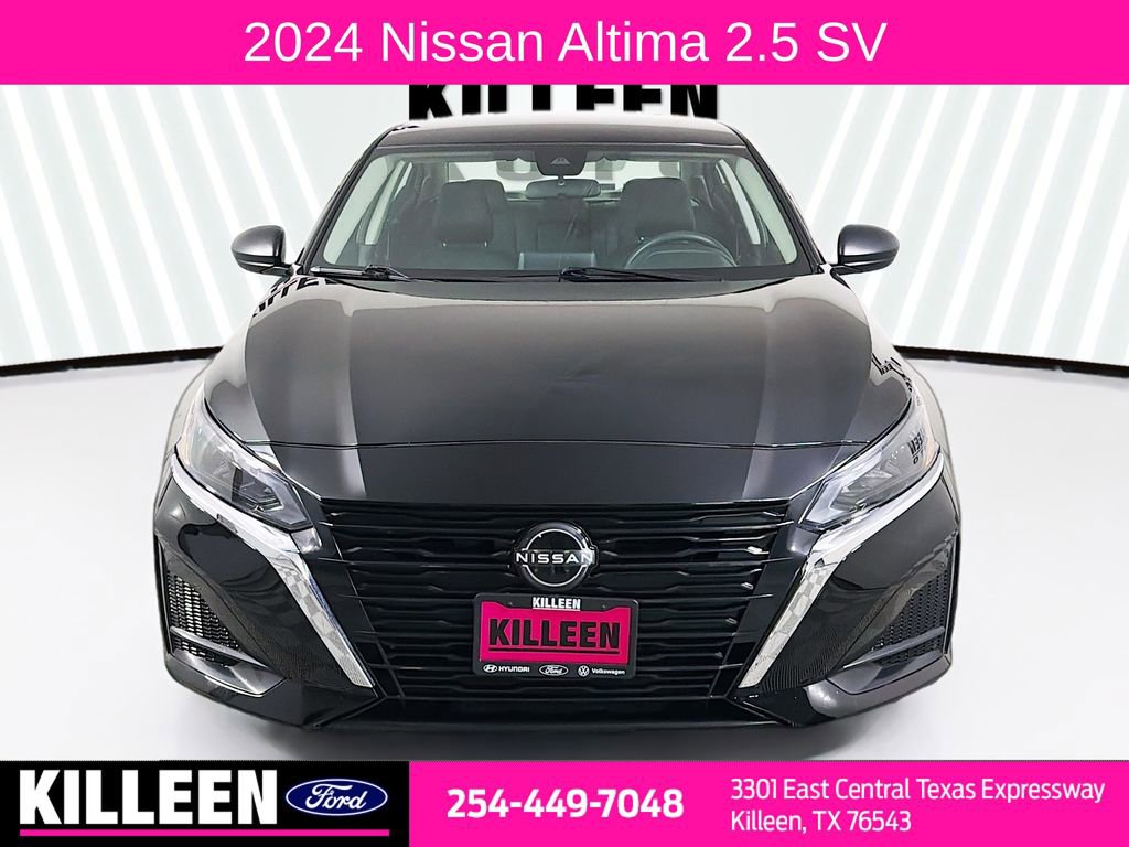 Used 2024 Nissan Altima 2.5 SV image 2