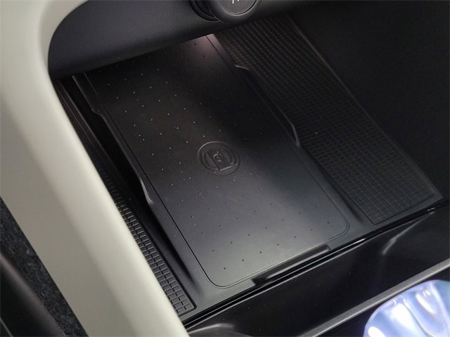 New 2026 Volvo XC40 B4 Plus w/ Climate Package image 18