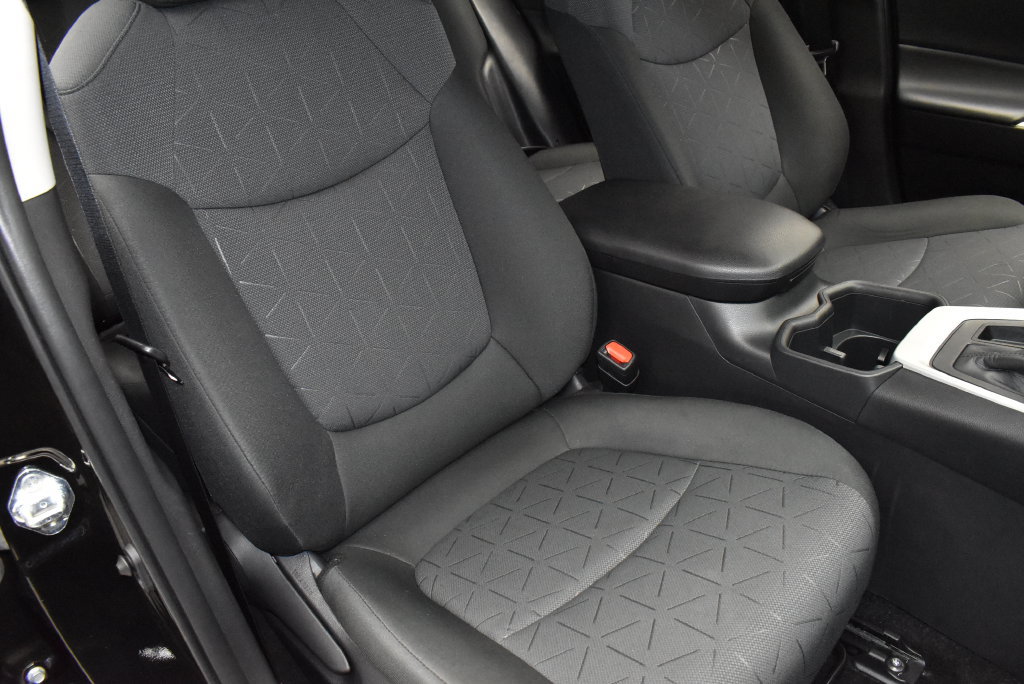 Used 2025 Toyota RAV4 XLE AWD/4WD image 25