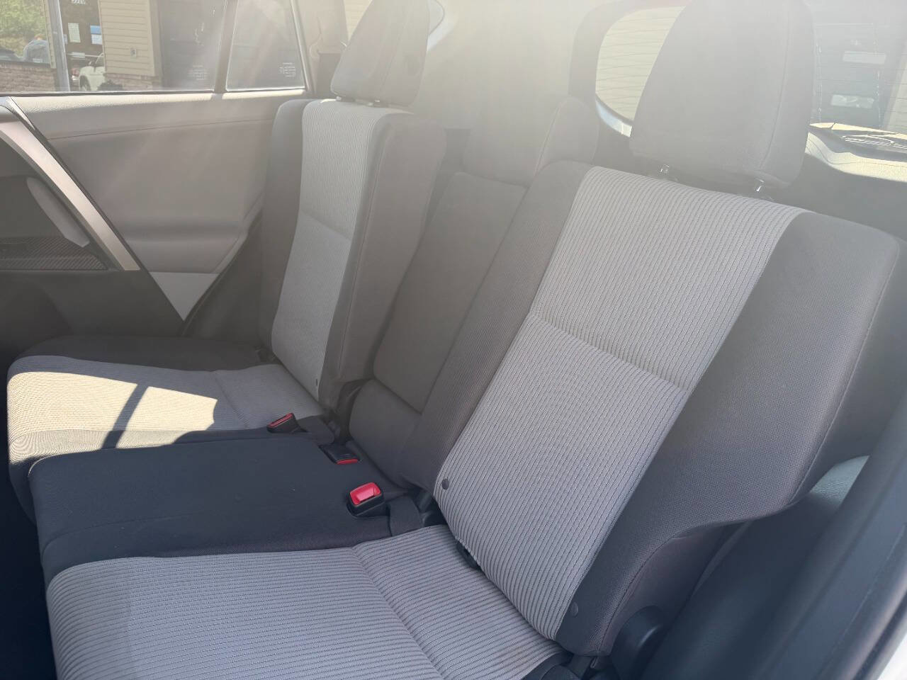 Used 2013 Toyota RAV4 LE AWD/4WD image 16