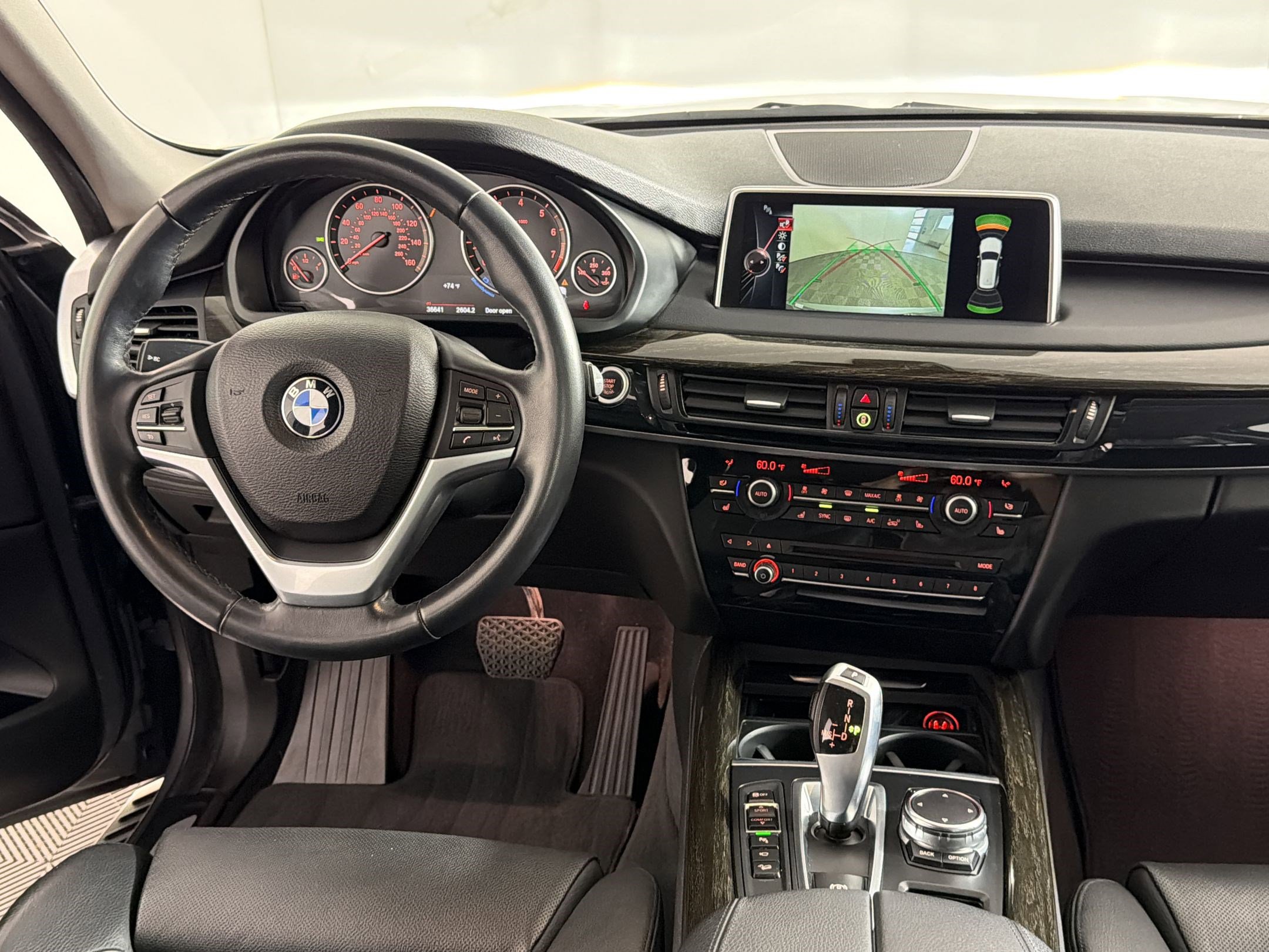 Used 2015 BMW X5 xDrive50i AWD/4WD image 28