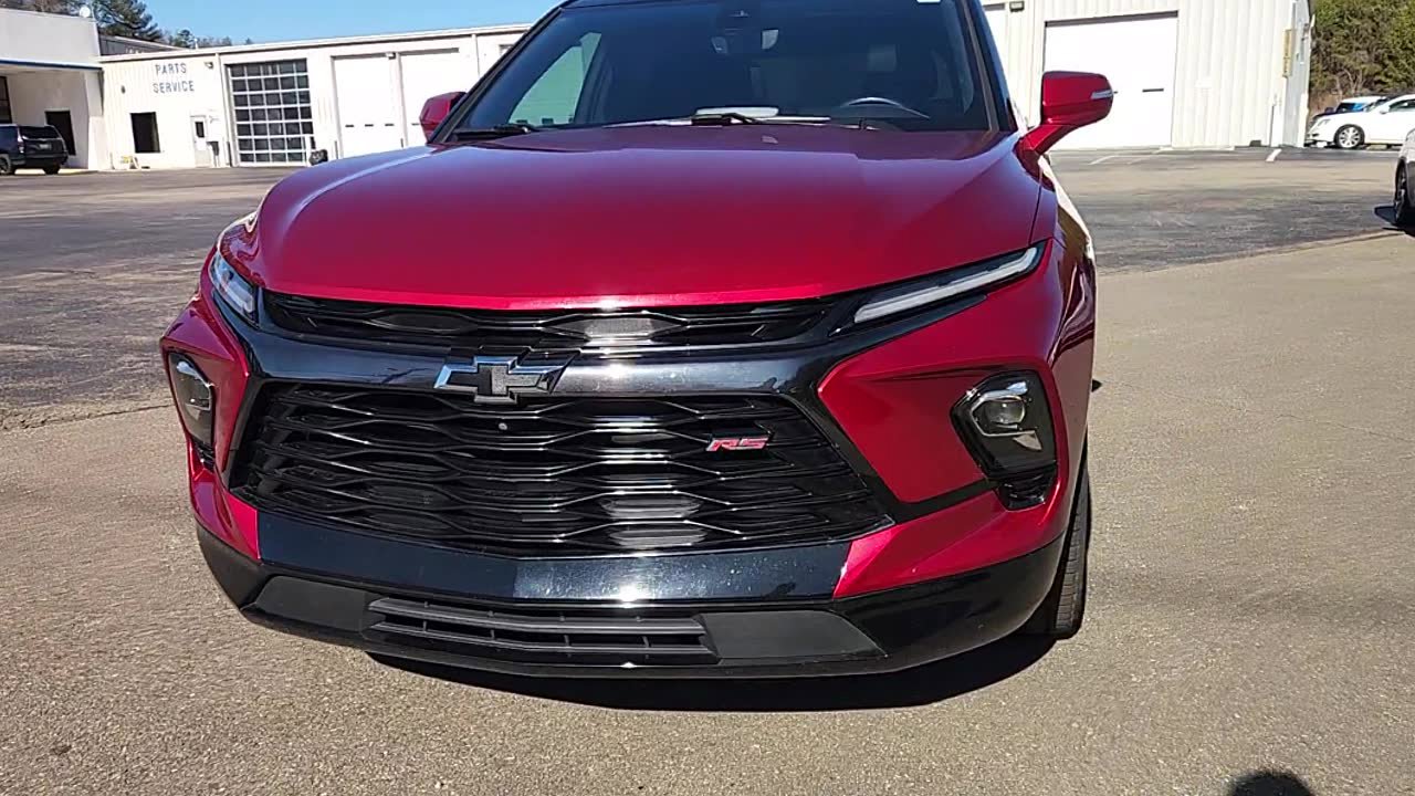 Used 2023 Chevrolet Blazer RS w/ Driver Confidence II Package image 2