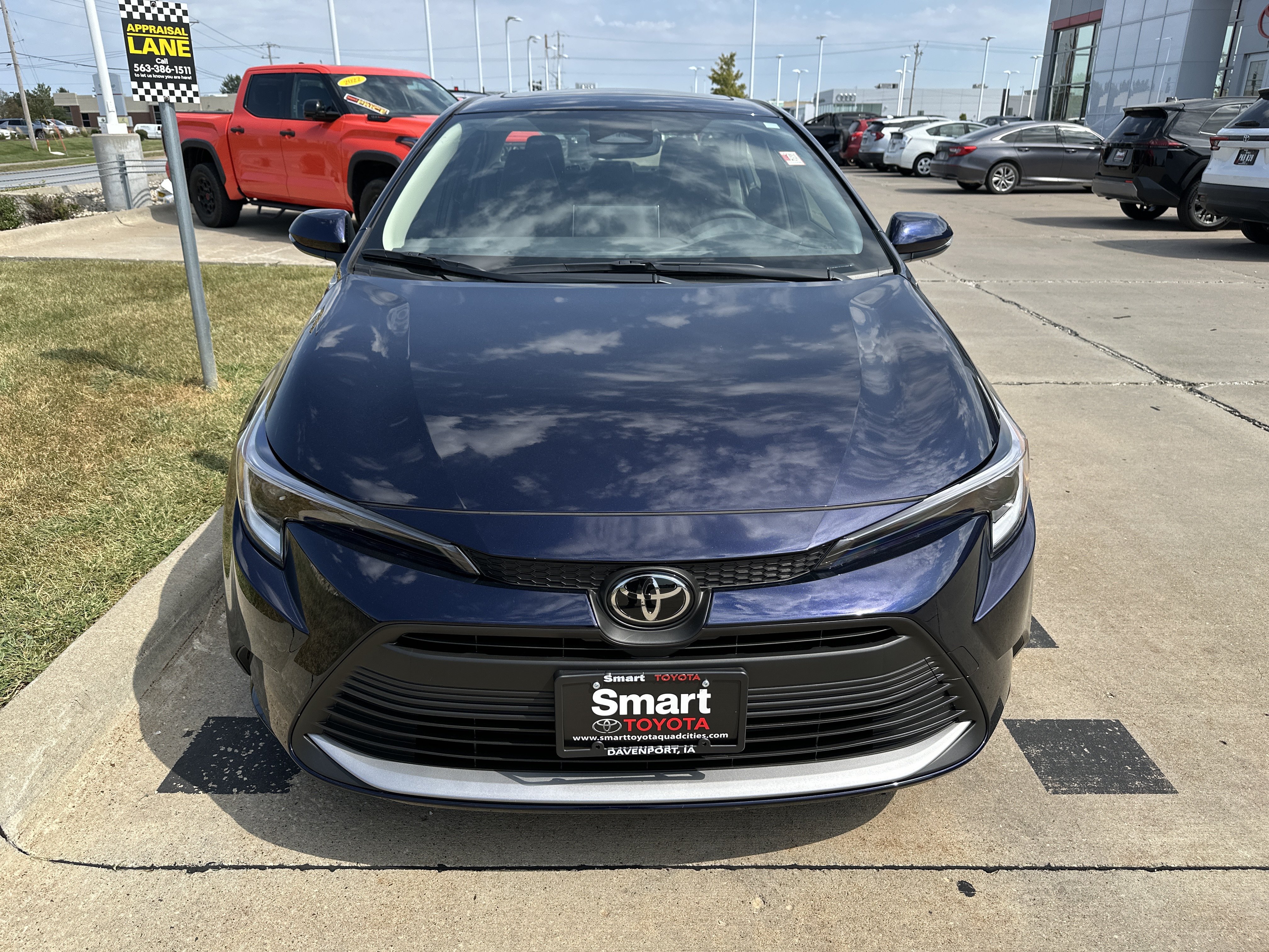New 2026 Toyota Corolla Hybrid Sedan FWD image 2