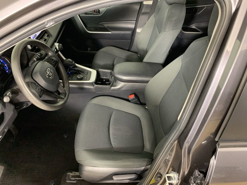 Used 2024 Toyota RAV4 LE image 28