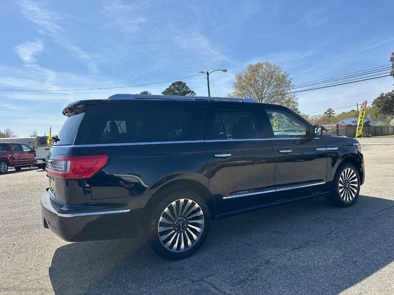 Used 2019 Lincoln Navigator L Reserve image 17