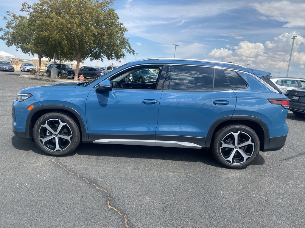 New 2025 Volkswagen Tiguan SE image 4