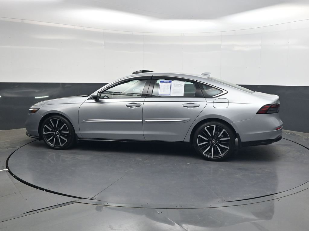 Used 2024 Honda Accord Touring image 7