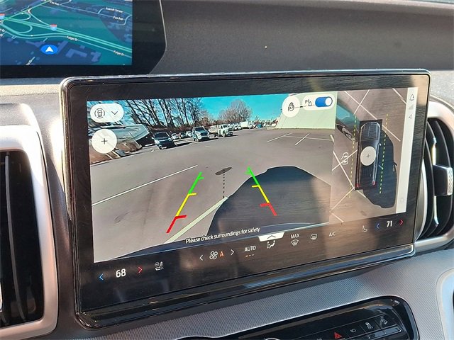 Used 2025 Ford Expedition Active image 18