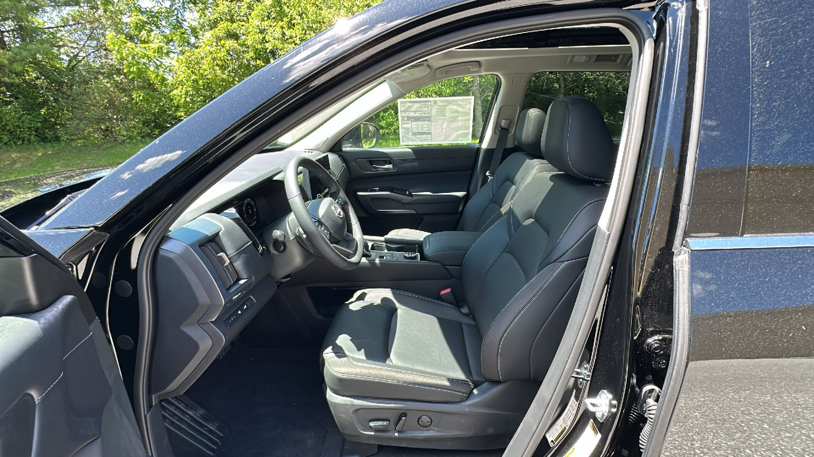 New 2026 Nissan Pathfinder SL AWD/4WD image 7