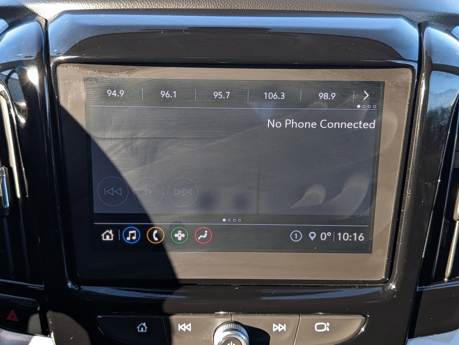 Used 2020 Chevrolet Traverse LT w/ Driver Confidence II Package image 23