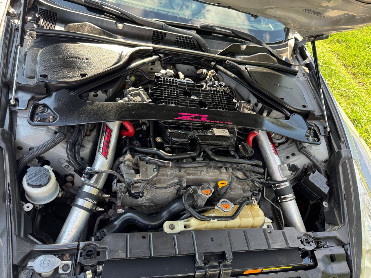 Used 2014 Nissan 370Z Coupe w/ Sport Package RWD image 7