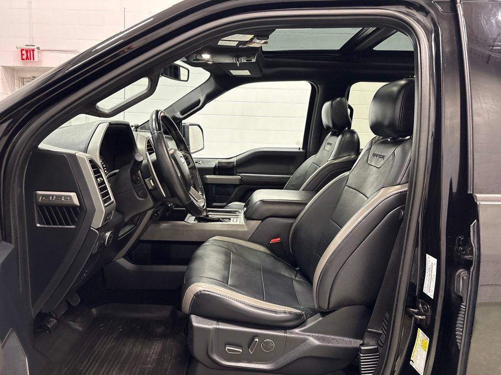 Used 2017 Ford F150 Raptor w/ Equipment Group 802A Luxury AWD/4WD image 16