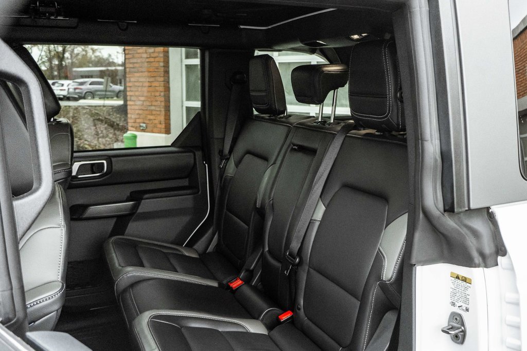 Used 2025 Ford Bronco Outer Banks image 25