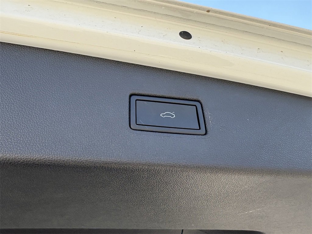 Certified 2024 Volkswagen Tiguan SE image 29