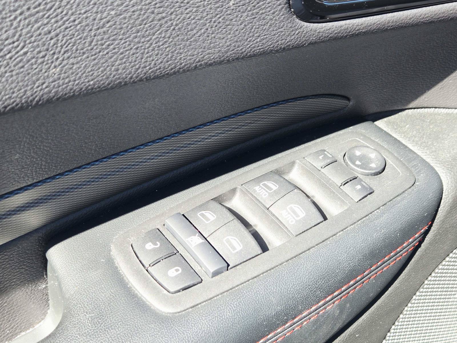 Used 2025 Dodge Durango GT AWD/4WD image 42