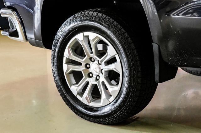 Used 2022 Chevrolet Silverado 1500 LTZ w/ Technology Package image 48